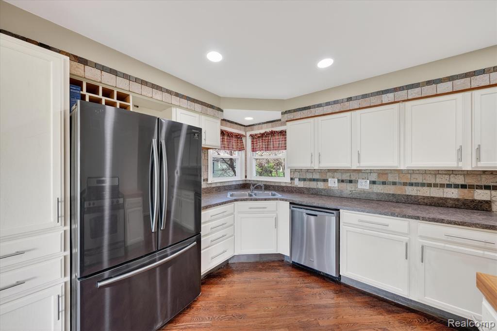 15151 Merriman Road Livonia, MI 48154 - Photo 18 of 38 Gallery Image 18