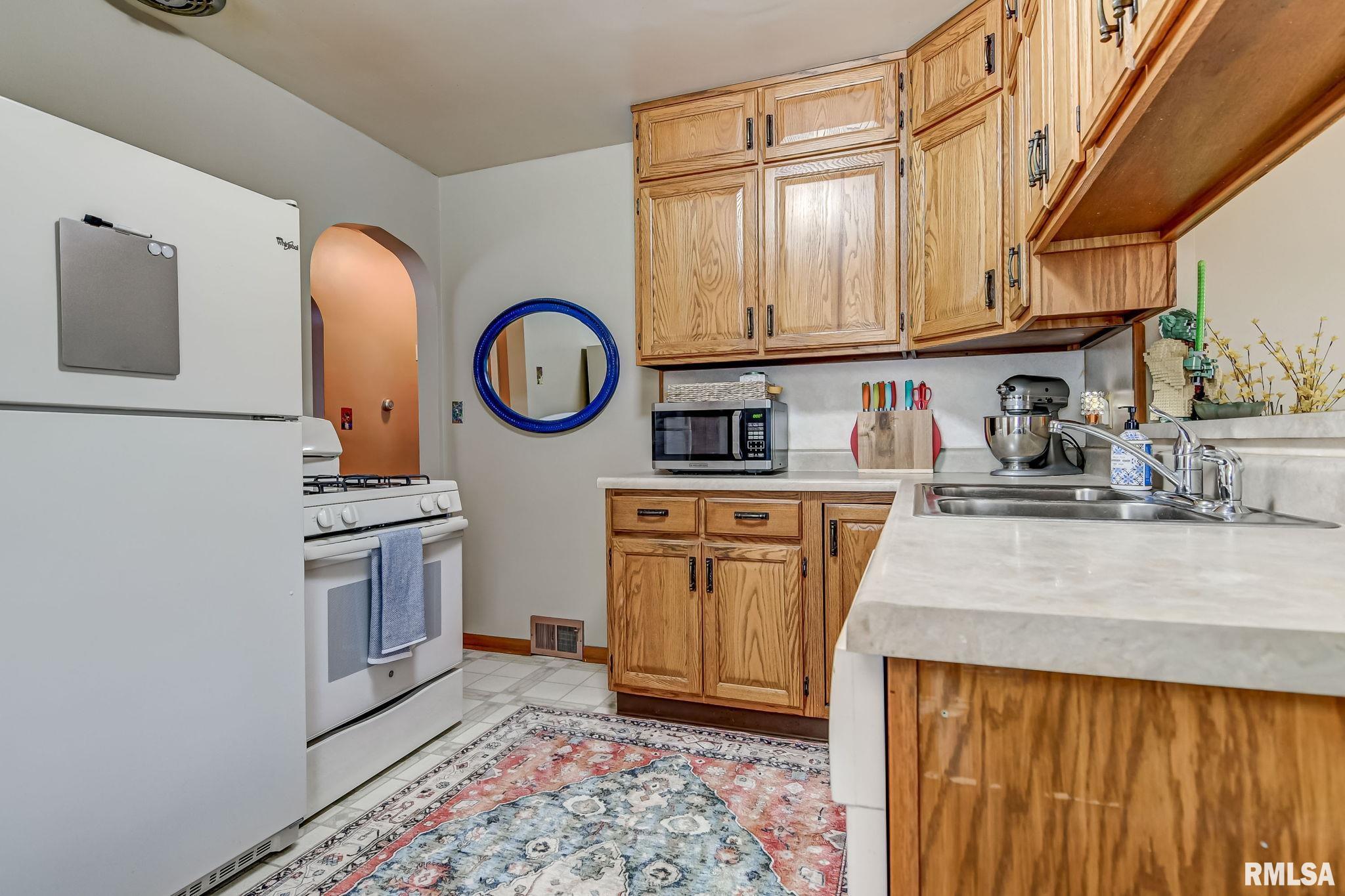 821 East Percy Avenue Springfield, IL 62702 - Photo 21 of 30 Gallery Image 21