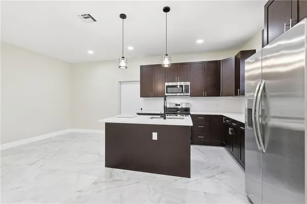 $2,200 | 4248 26th Avenue, Vero Beach, FL 32967