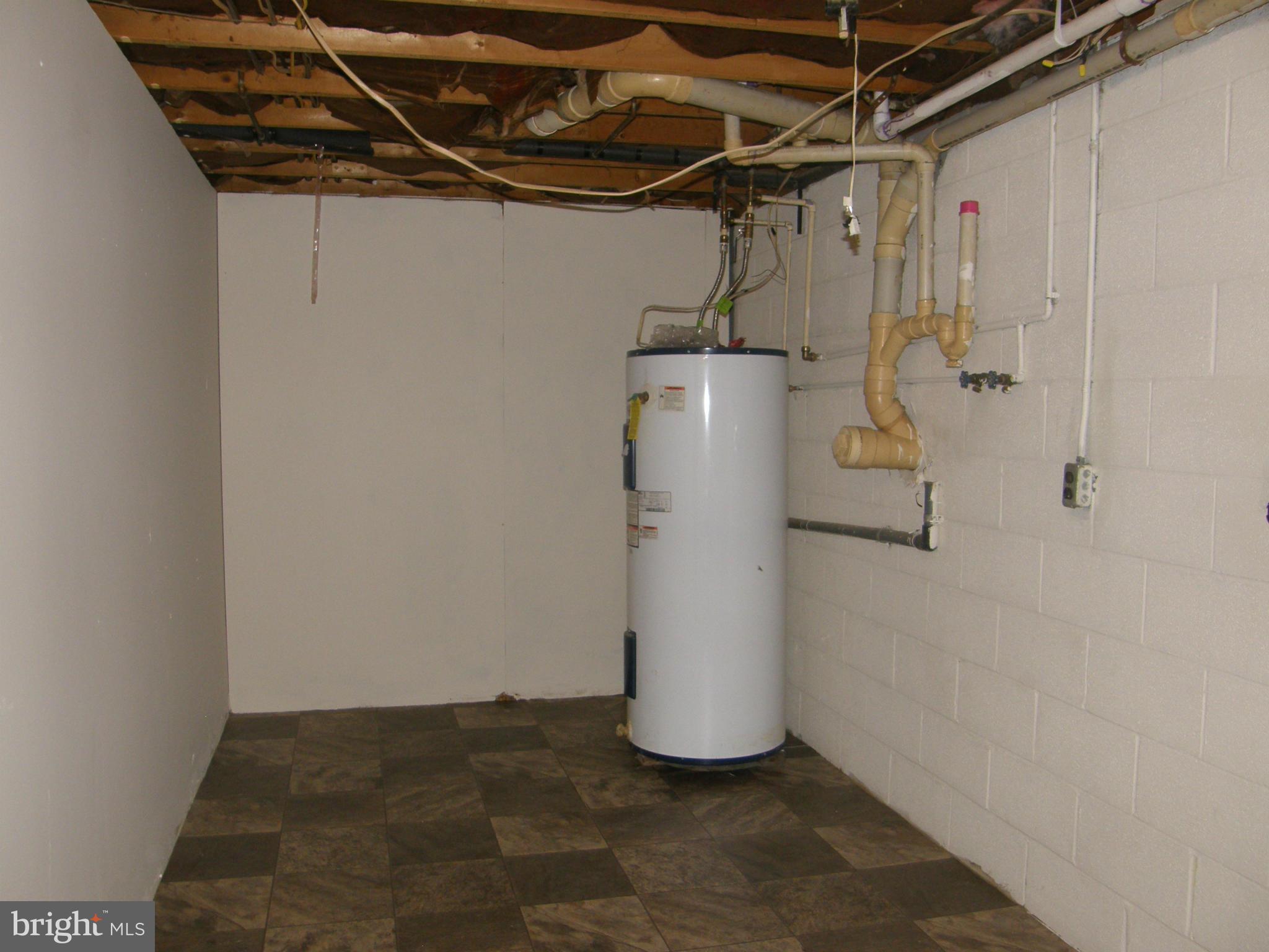15305 Clear Spring Road Williamsport, MD 21795 - Photo 17 of 19 Basement