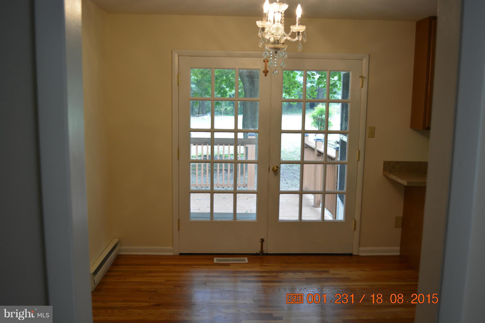 15305 Clear Spring Road Williamsport, MD 21795 - Photo 9 of 19 Dining Room