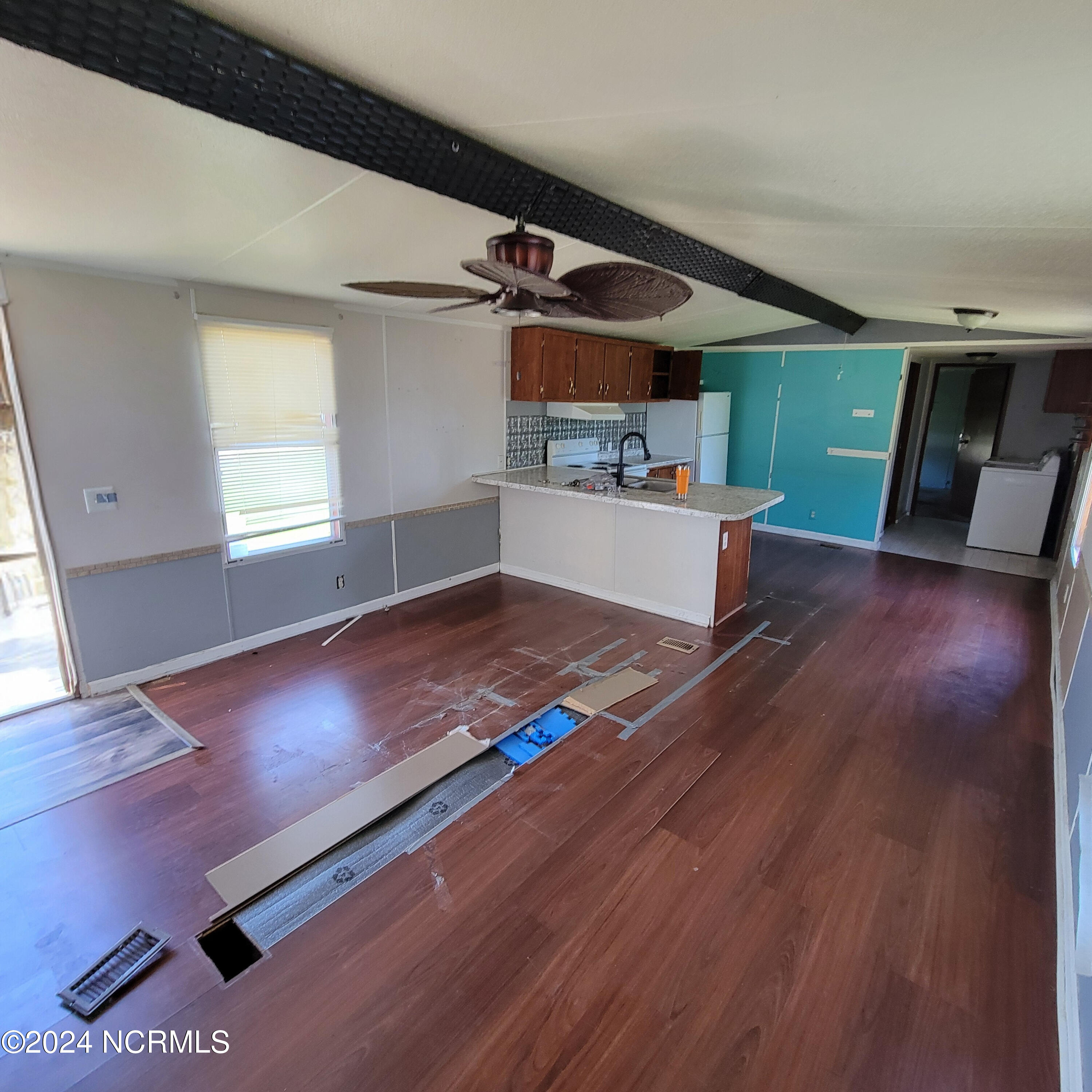 119 North Kings Street Hubert, NC 28539 - Photo 6 of 19 6