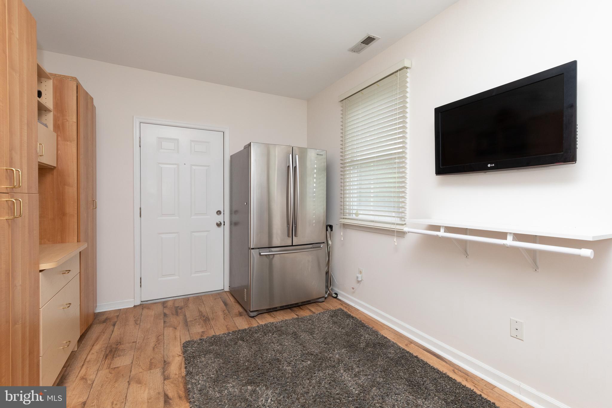 715 Signal Hill Road Dresher, PA 19025 - Photo 29 of 76 Laundry room/mud room