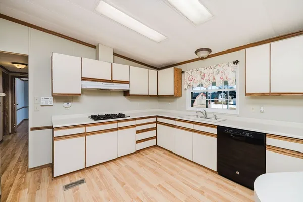 $299,900 | 4 Emerald Place, Raynham, MA 02767