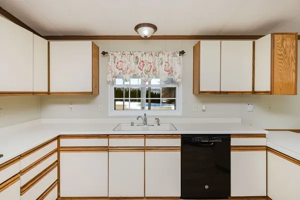 $299,900 | 4 Emerald Place, Raynham, MA 02767