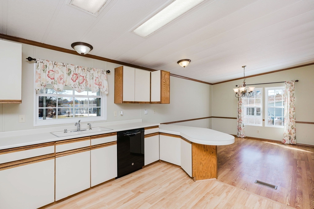 4 Emerald Place Raynham, MA 02767 - Photo 16 of 37