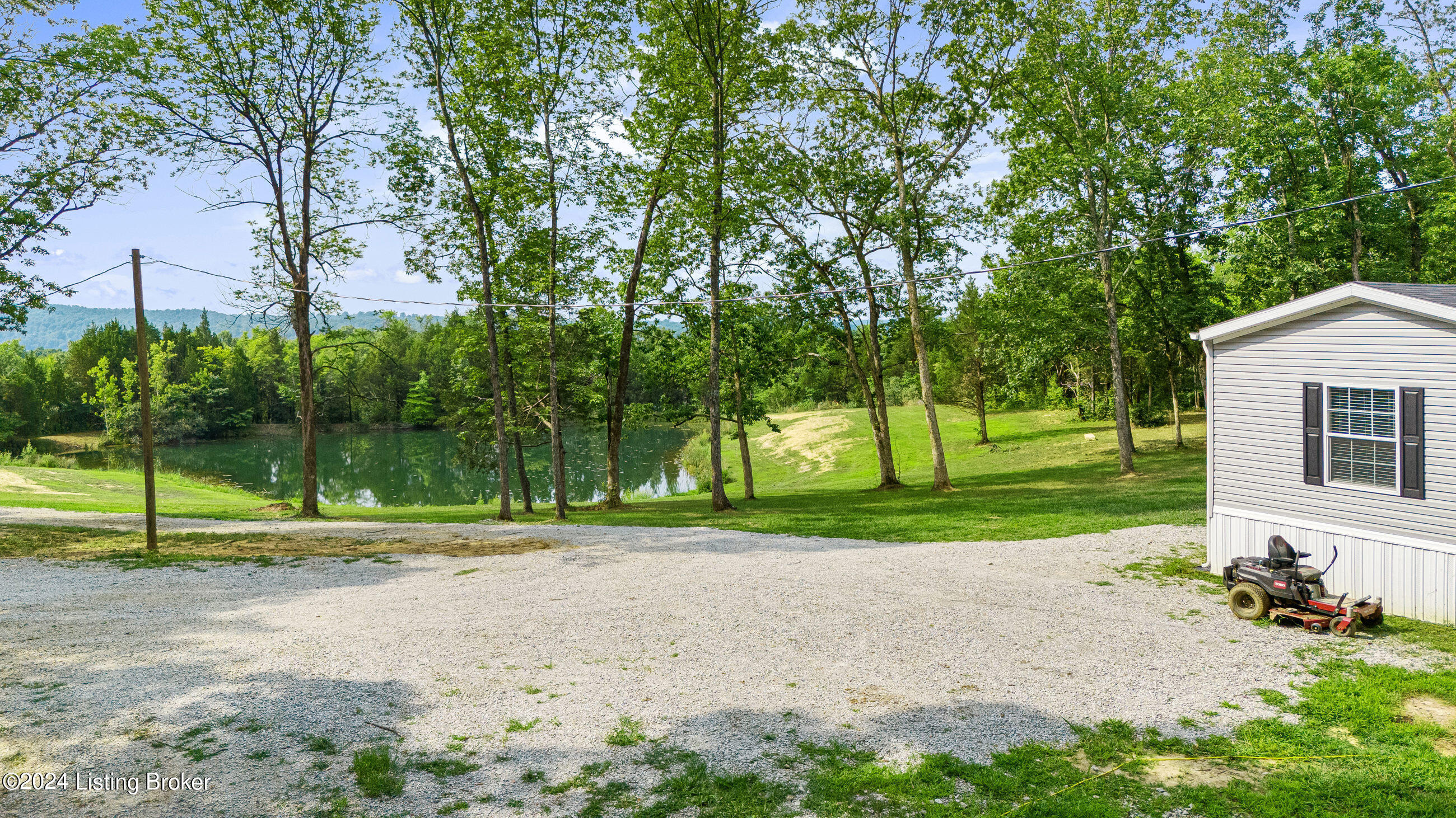 2970 Stringer Lane Mount Washington, KY 40047 - Photo 21 of 36 2970stringer_058