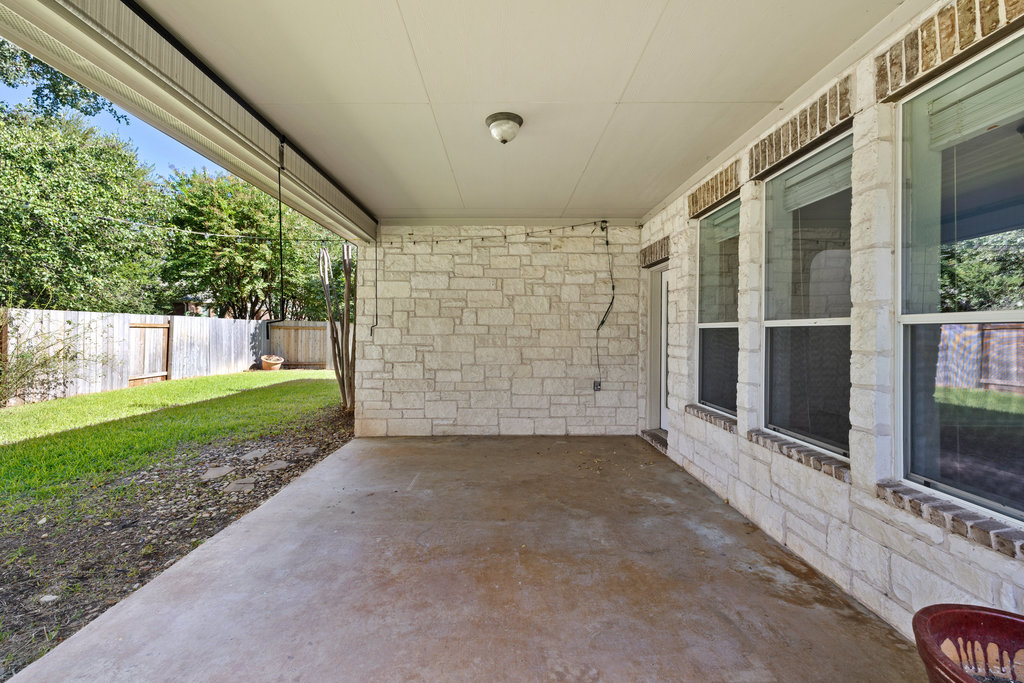 2617 Salorn Way Round Rock, TX 78681 - Photo 37 of 40 a view of outdoor space and garden