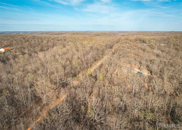 $99,000 | 83 Minx Vly Drive, Roach, MO 65787