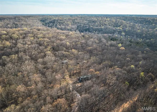 $99,000 | 83 Minx Vly Drive, Roach, MO 65787