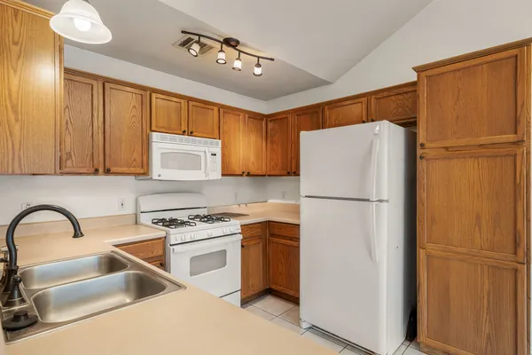 $1,700 | 11901 Swearingen Drive, Unit 130, Austin, TX 78758