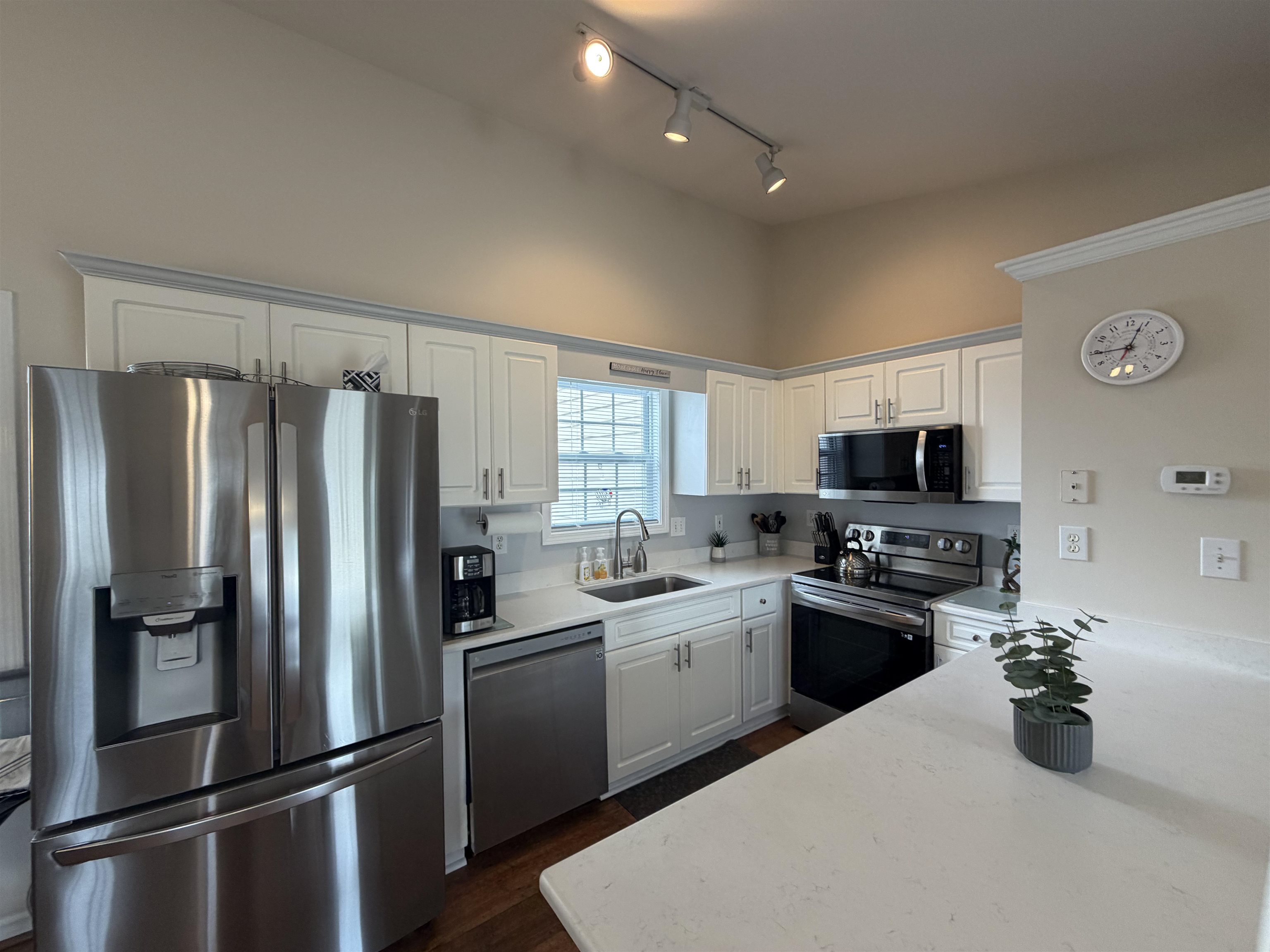 1940 Rhea Drive Surfside Beach, SC 29575 - Photo 10 of 54 Gallery Image 10
