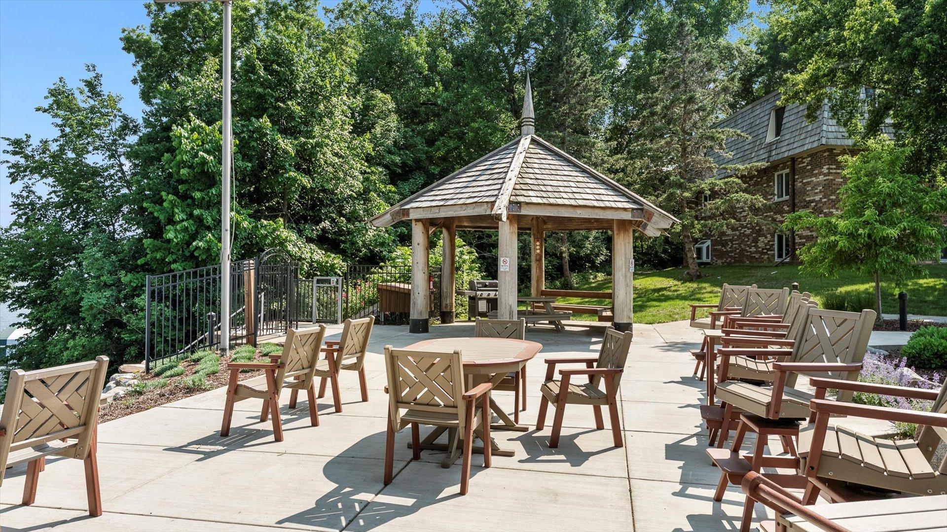 4397 Wilshire Boulevard, Unit E305 Mound, MN 55364 - Photo 42 of 53