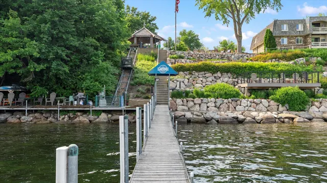 $229,900 | 4397 Wilshire Boulevard, Unit E305, Mound, MN 55364