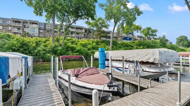 $229,900 | 4397 Wilshire Boulevard, Unit E305, Mound, MN 55364