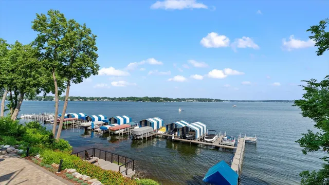 $229,900 | 4397 Wilshire Boulevard, Unit E305, Mound, MN 55364