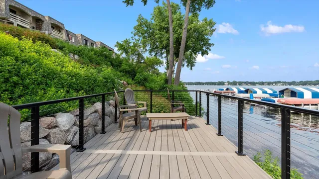 $229,900 | 4397 Wilshire Boulevard, Unit E305, Mound, MN 55364