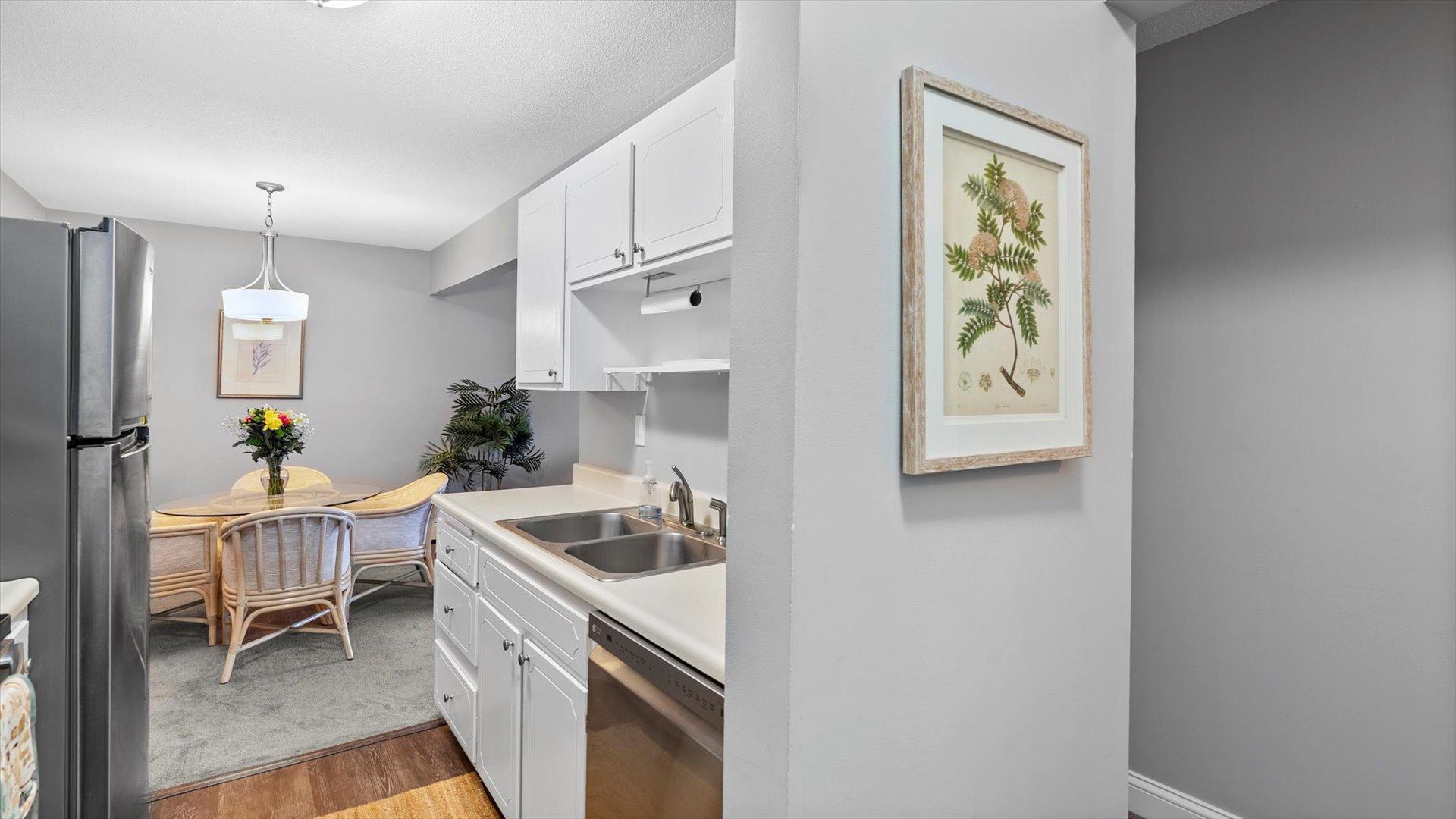 4397 Wilshire Boulevard, Unit E305 Mound, MN 55364 - Photo 5 of 53