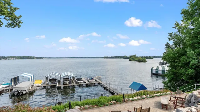 $229,900 | 4397 Wilshire Boulevard, Unit E305, Mound, MN 55364