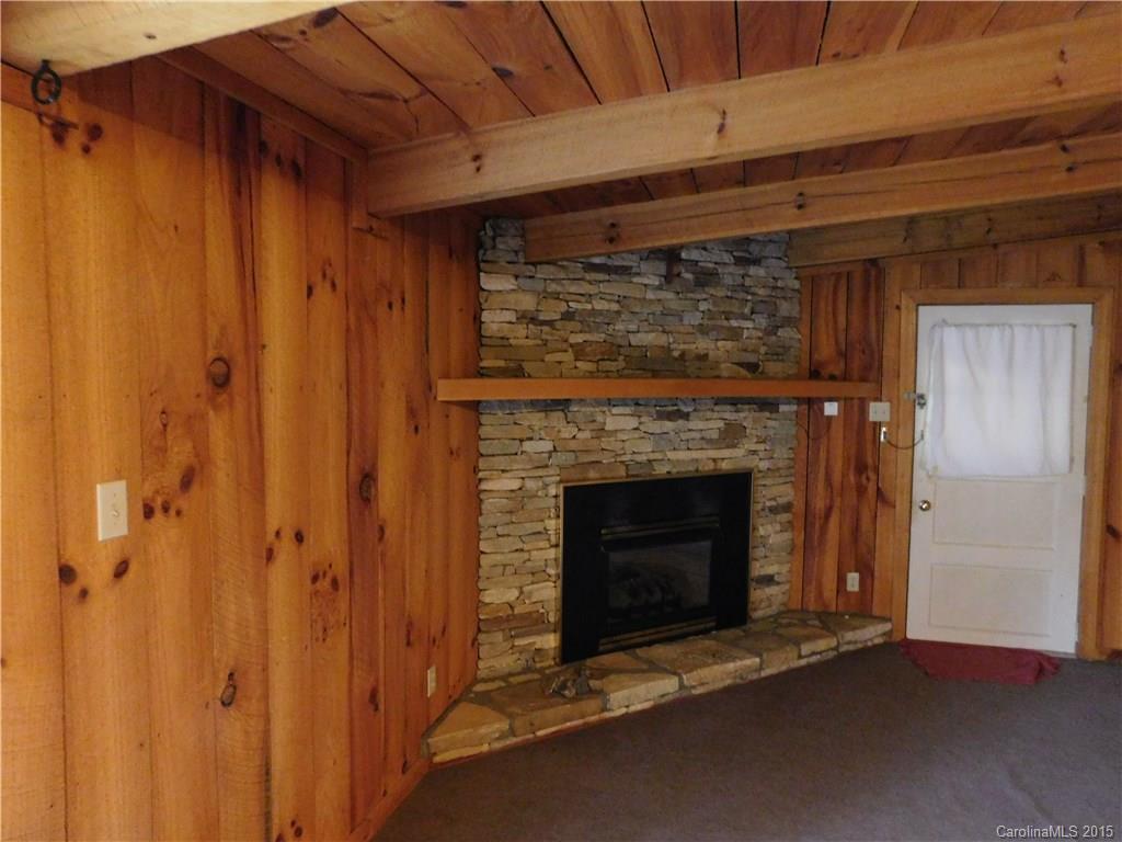 975 Calvert Road Brevard, NC 28712 - Photo 6 of 12 Gallery Image 6