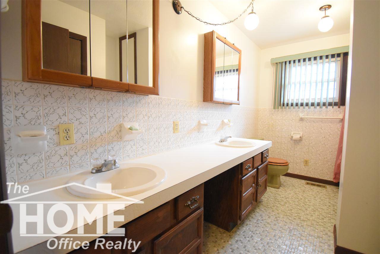 6875 Gale Road Owosso, MI 48867 - Photo 10 of 21