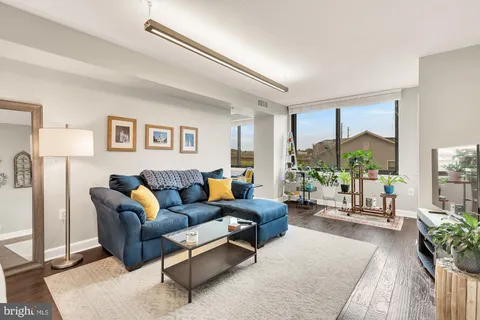 $399,000 | 2451 Midtown Avenue, Unit 501, Alexandria, VA 22303