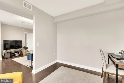 $399,000 | 2451 Midtown Avenue, Unit 501, Alexandria, VA 22303