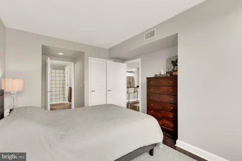 $399,000 | 2451 Midtown Avenue, Unit 501, Alexandria, VA 22303