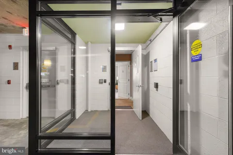 $399,000 | 2451 Midtown Avenue, Unit 501, Alexandria, VA 22303