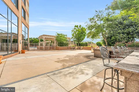 $399,000 | 2451 Midtown Avenue, Unit 501, Alexandria, VA 22303