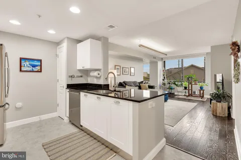 $399,000 | 2451 Midtown Avenue, Unit 501, Alexandria, VA 22303