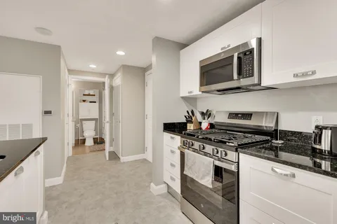 $399,000 | 2451 Midtown Avenue, Unit 501, Alexandria, VA 22303