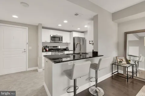 $399,000 | 2451 Midtown Avenue, Unit 501, Alexandria, VA 22303