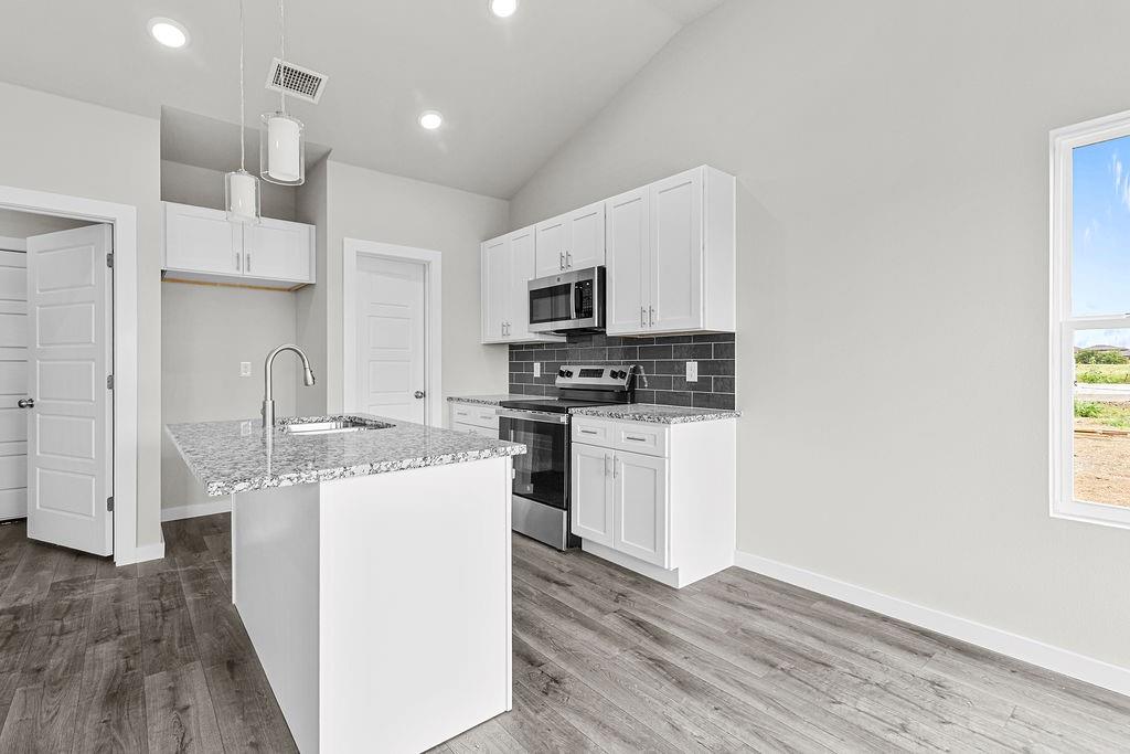 10520 Ruffin Drive Fort Worth, TX 76131 - Photo 12 of 28 Gallery Image 12