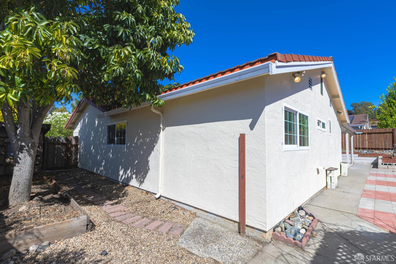 915 Seascape Circle Rodeo, CA 94572 - Photo 46 of 51 Gallery Image 46