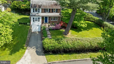 $685,000 | 501 Glen Arbor Drive, Wynnewood, PA 19096