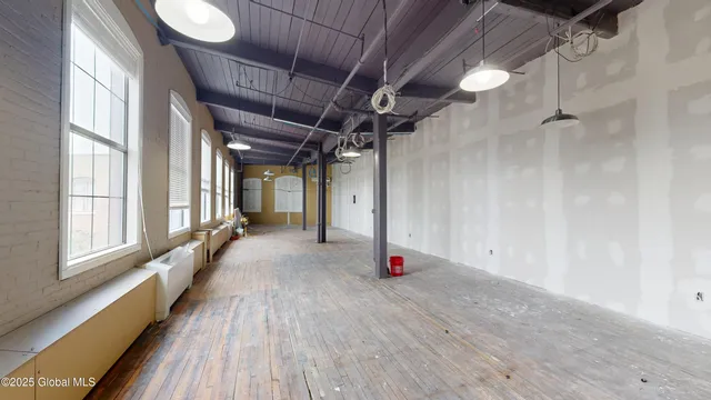 $1,800 | 9-15 Broad Street, Unit SUITE 402, Glens Falls, NY 12801