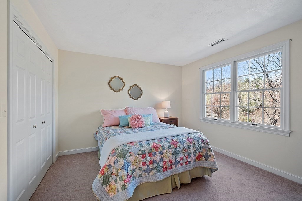 8 Autumn Ridge Road Berlin, MA 01503 - Photo 27 of 42 Gallery Image 27