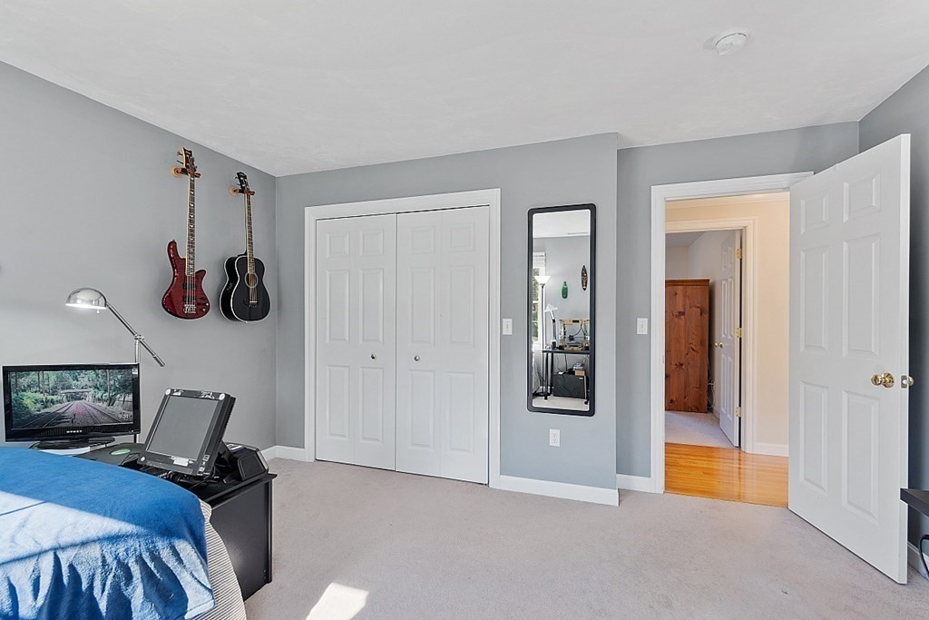 8 Autumn Ridge Road Berlin, MA 01503 - Photo 34 of 42 Gallery Image 34