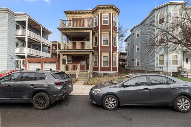 $3,300 | 25 Howes Street, Unit 2, Boston, MA 02125