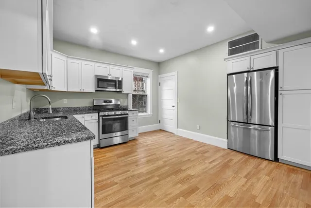 $3,300 | 25 Howes Street, Unit 2, Boston, MA 02125