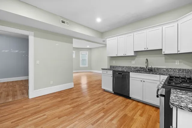 $3,300 | 25 Howes Street, Unit 2, Boston, MA 02125