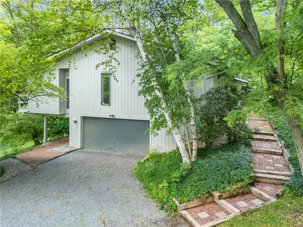 $499,900 | 1 Hardwood Hill Road, Perinton, NY 14534