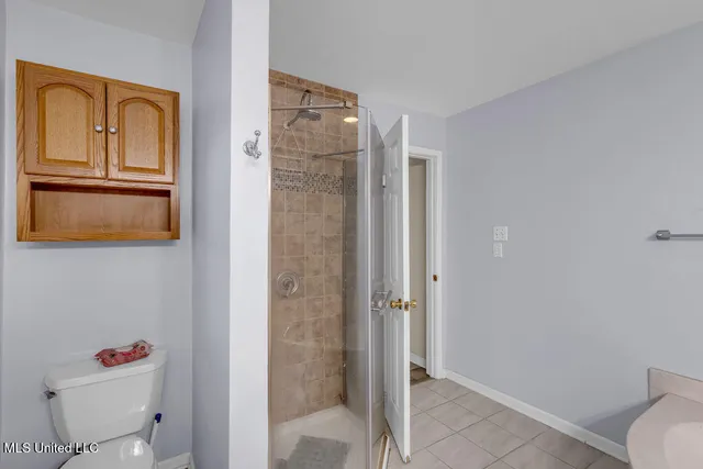 $325,000 | 3300 North 1st Street, Ocean Springs, MS 39564