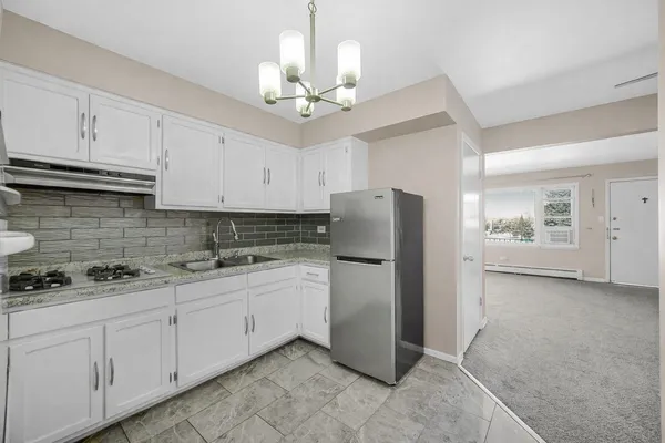 $128,000 | 12 North King Arthur Court, Unit 11, Melrose Park, IL 60164