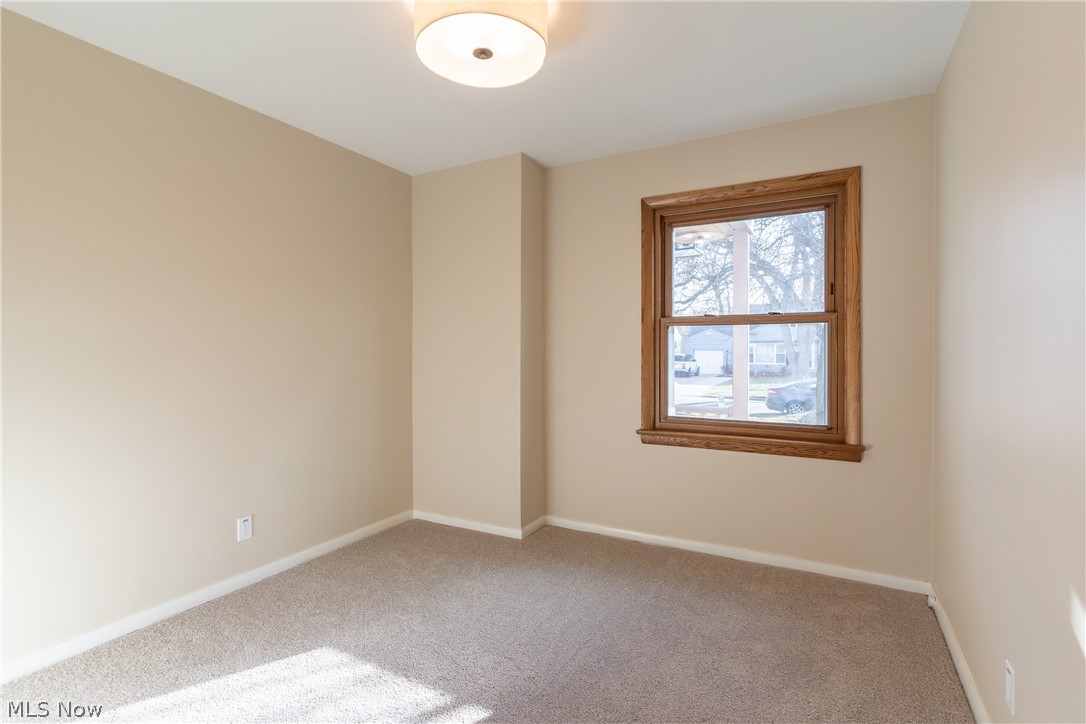 5147 Longton Road Cleveland, OH 44124 - Photo 13 of 31 Gallery Image 13