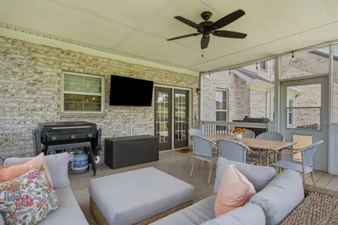 $650,000 | 269 Crooked Creek Lane, Hendersonville, TN 37075