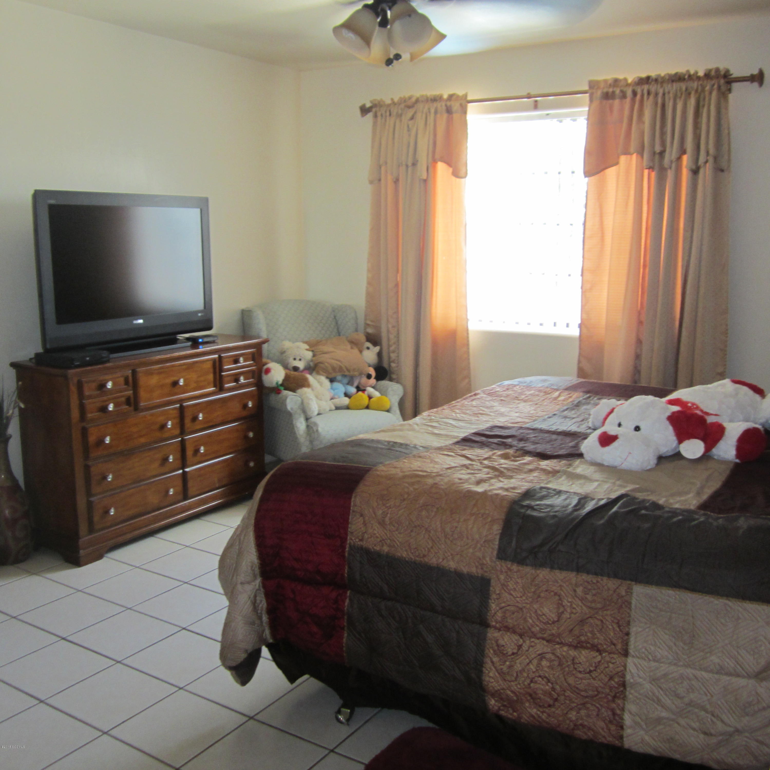 1014 Circulo Golondrina Rio Rico, AZ 85648 - Photo 7 of 15 Gallery Image 7