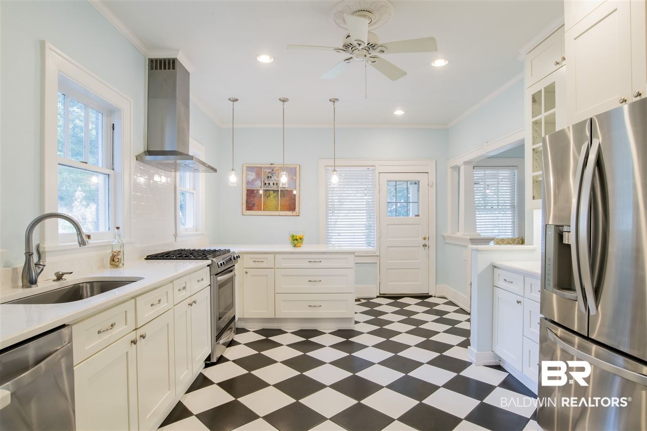 1707 Hunter Avenue Mobile, AL 36604 - Photo 13 of 36