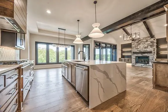 $1,025,190 | 9718 West 176th Terrace, Overland Park, KS 66013